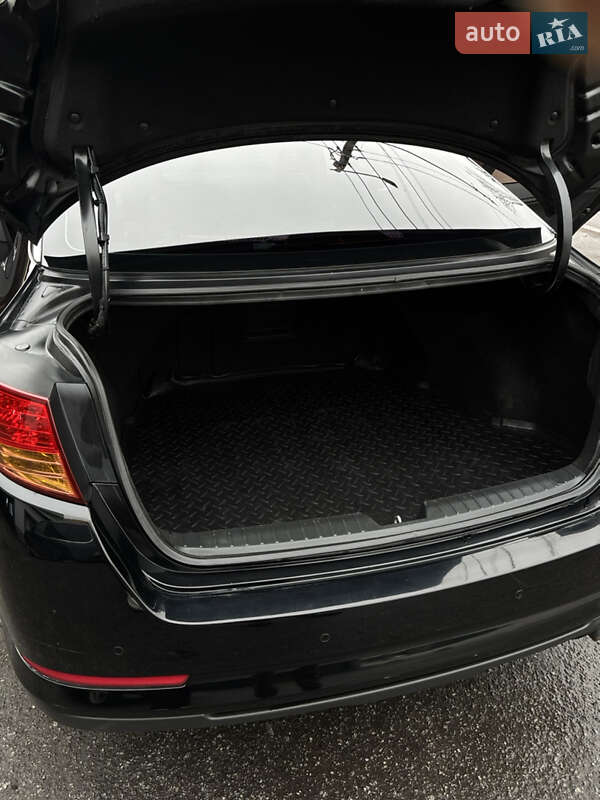 Седан Kia K5 2010 в Житомирі