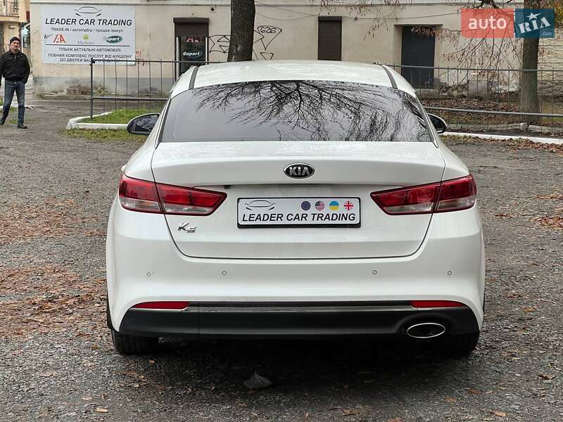 Седан Kia K5 2015 в Харкові