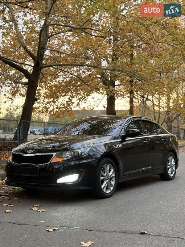 Седан Kia K5 2011 в Миколаєві