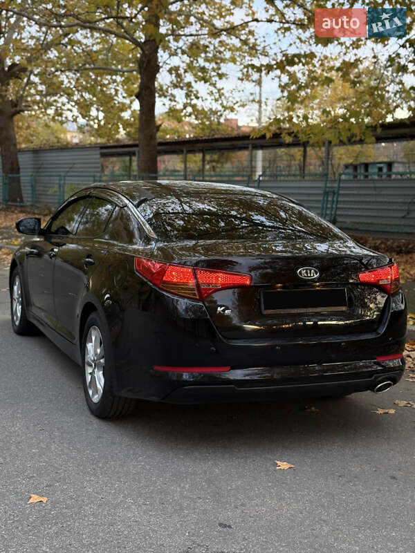 Седан Kia K5 2011 в Миколаєві