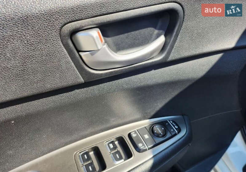 Седан Kia K5 2018 в Киеве фото 22 Седан Kia K5 2018 в Киеве