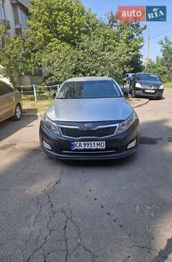Седан Kia K5 2013 в Киеве