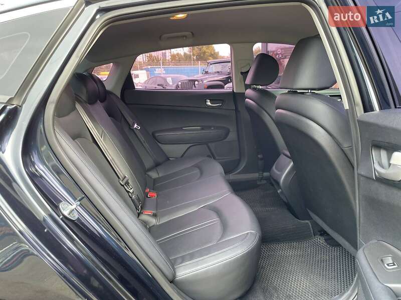 Седан Kia K5 2016 в Києві фото 10 Седан Kia K5 2016 в Києві