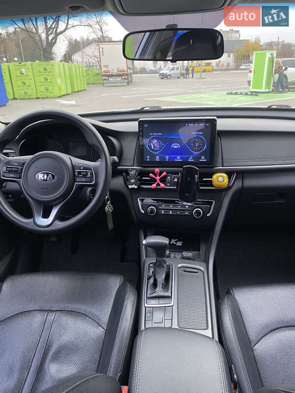 Седан Kia K5 2015 в Благовіщенську фото 13 Седан Kia K5 2015 в Благовіщенську