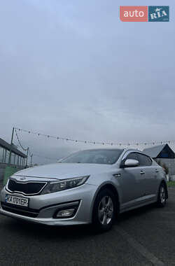 Седан Kia K5 2014 в Києві