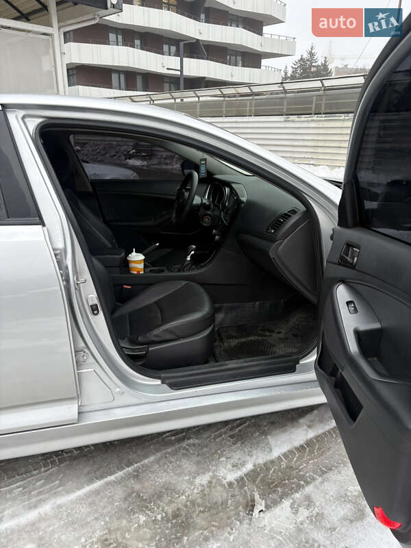 Седан Kia K5 2013 в Вінниці