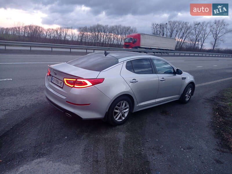 Седан Kia K5 2013 в Киеве