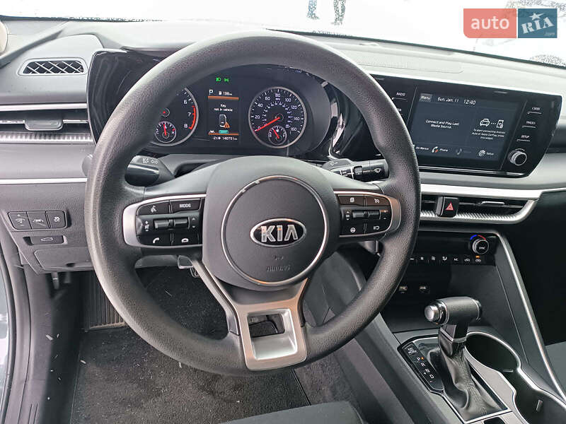 Седан Kia K5 2020 в Львове