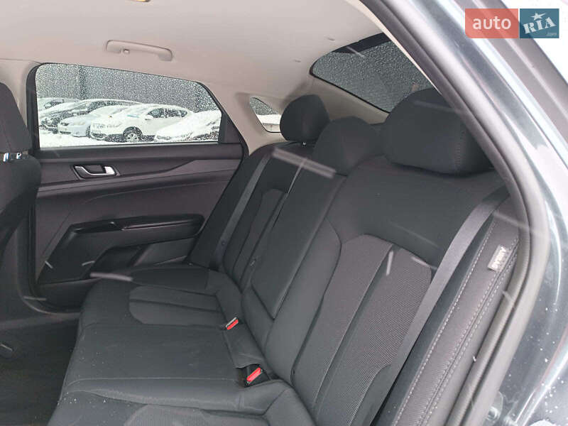 Седан Kia K5 2020 в Львове