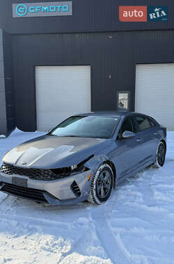 Седан Kia K5 2021 в Запоріжжі