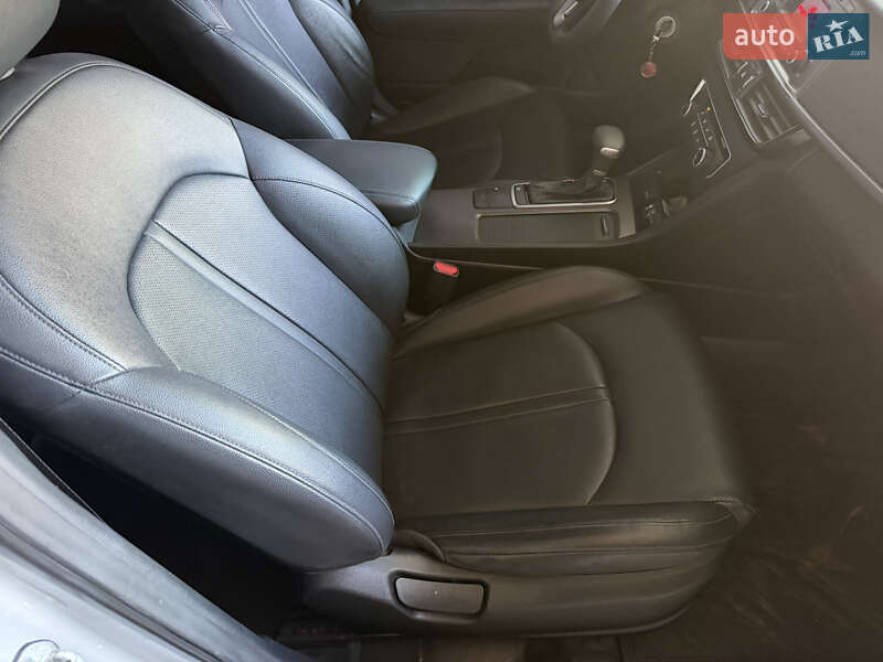 Седан Kia K5 2016 в Одессе