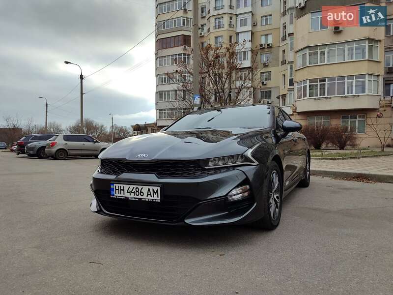 Седан Kia K5 2020 в Запорожье