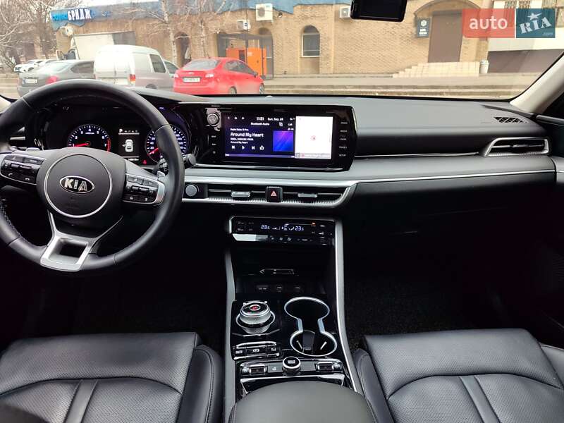 Седан Kia K5 2020 в Запорожье
