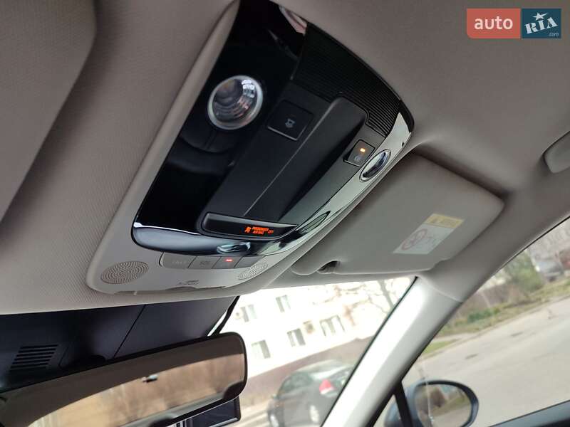 Седан Kia K5 2020 в Запорожье