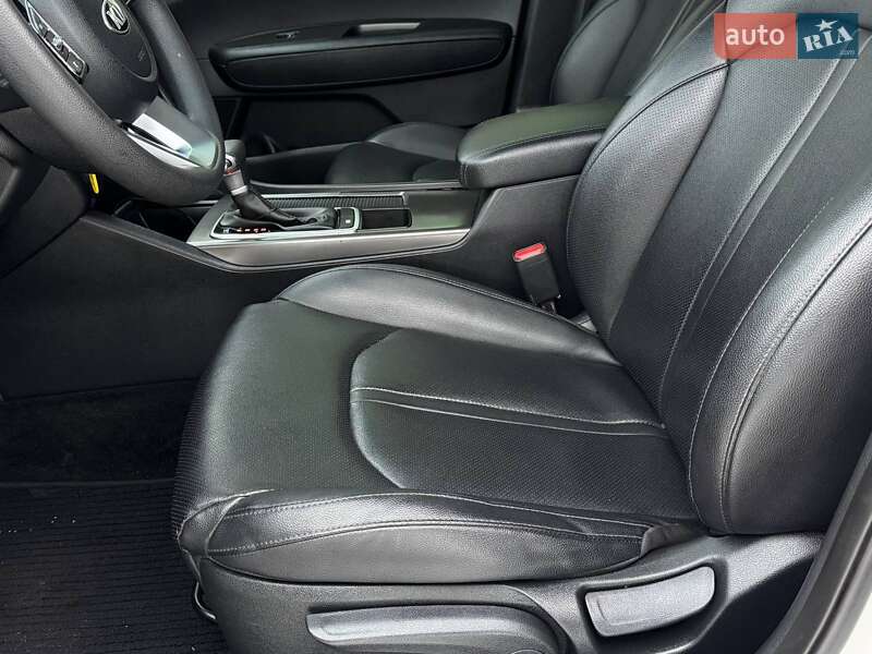 Седан Kia K5 2018 в Киеве