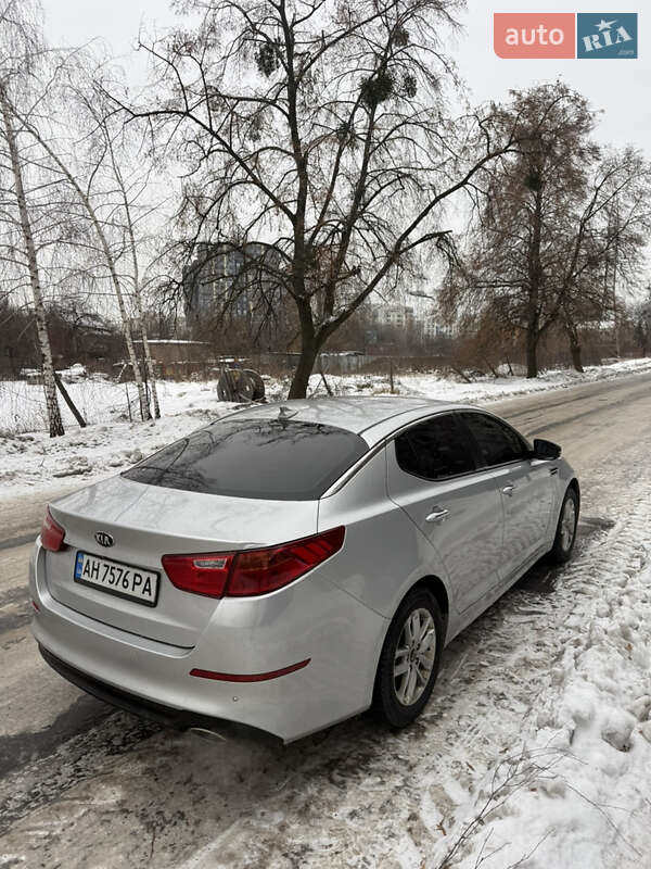 Седан Kia K5 2013 в Києві