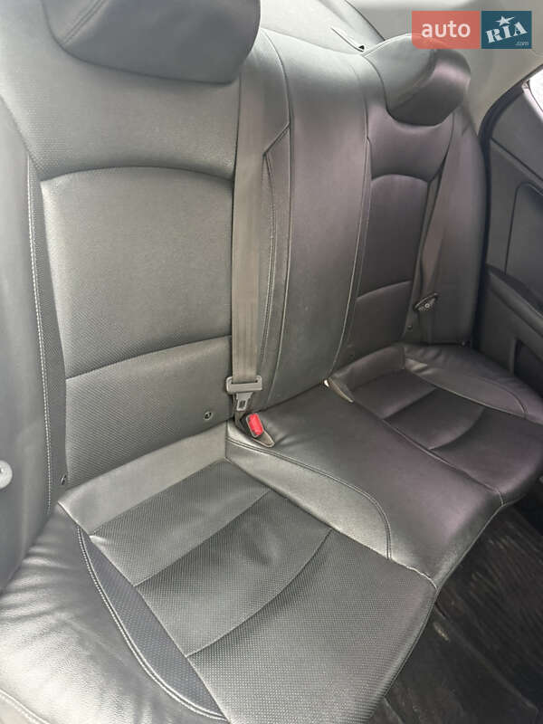 Седан Kia K5 2013 в Києві