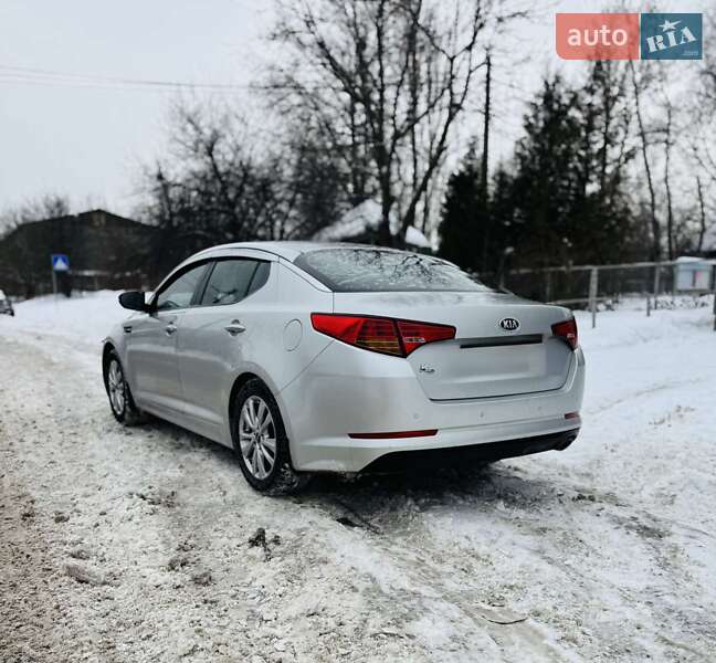 Седан Kia K5 2013 в Киеве