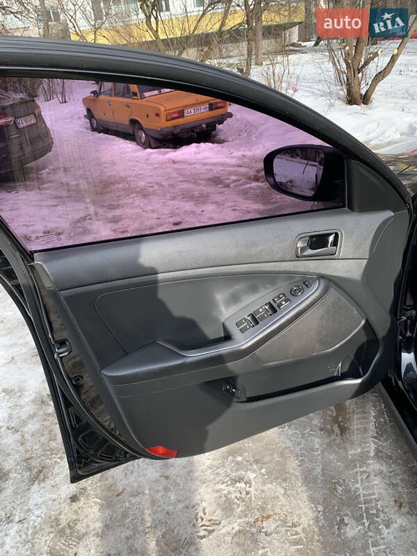 Седан Kia K5 2014 в Києві фото 25 Седан Kia K5 2014 в Києві