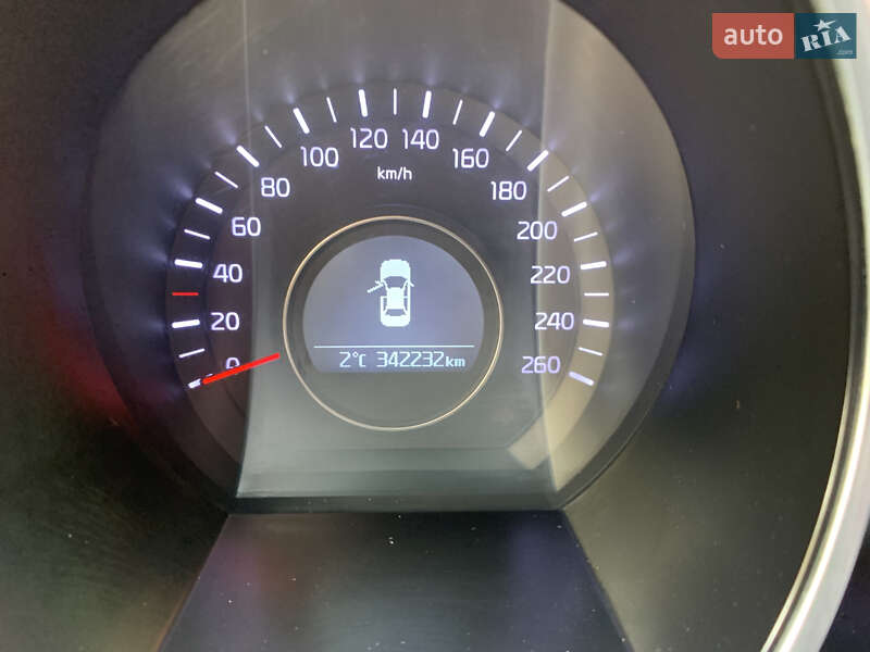 Седан Kia K5 2014 в Києві фото 29 Седан Kia K5 2014 в Києві