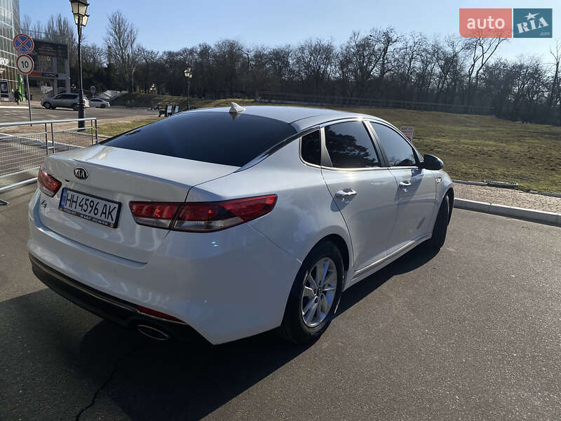 Седан Kia K5 2017 в Одесі