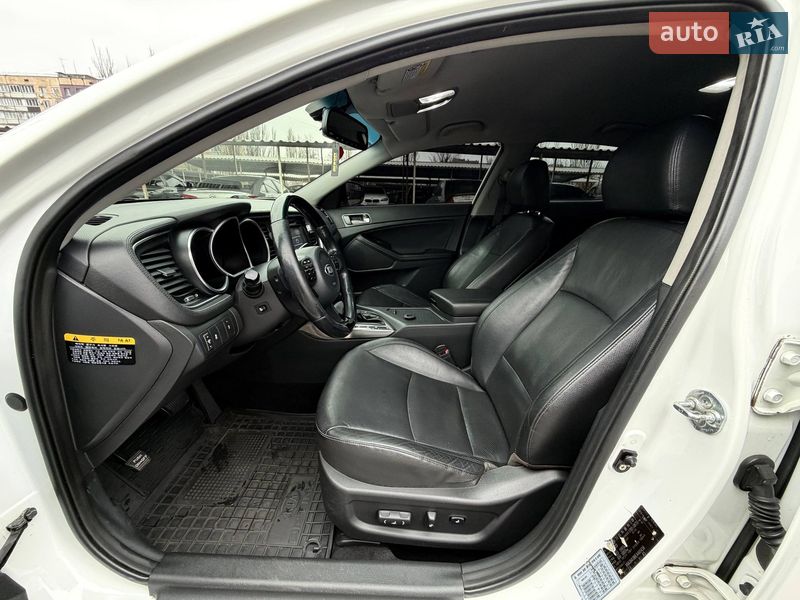 Седан Kia K5 2013 в Кривом Роге