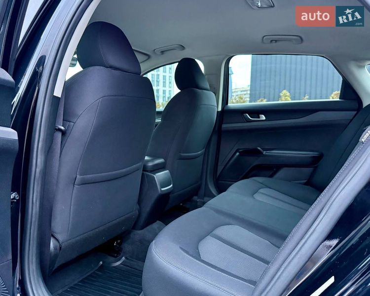 Седан Kia K5 2021 в Киеве