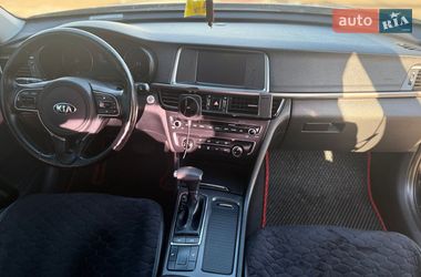 Седан Kia K5 2016 в Киеве