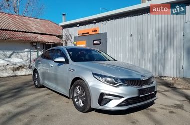 Седан Kia K5 2018 в Киеве