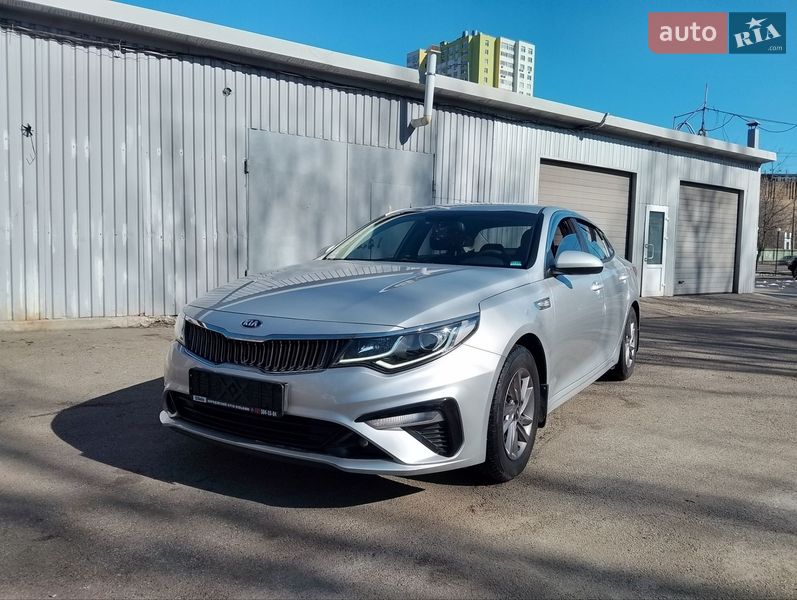 Седан Kia K5 2018 в Киеве