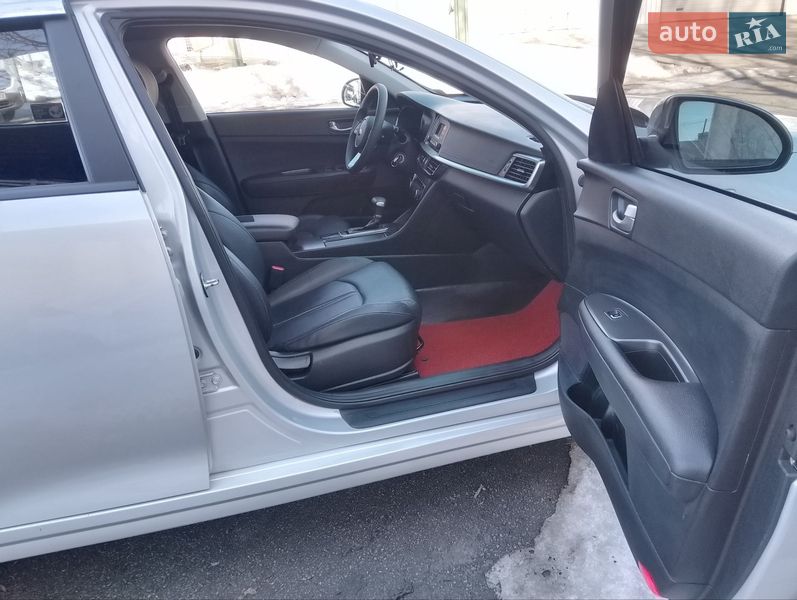 Седан Kia K5 2018 в Киеве