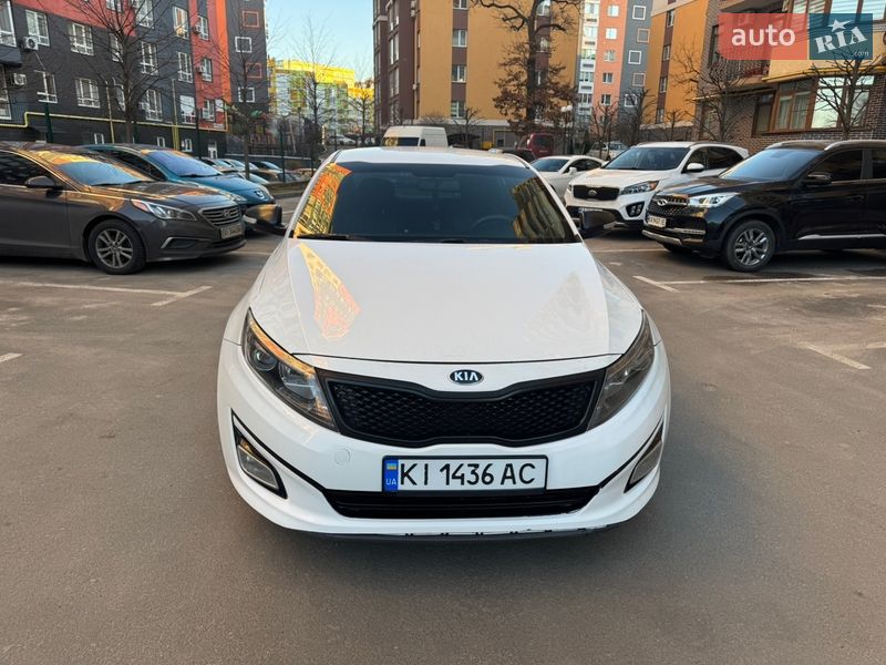 Седан Kia K5 2015 в Киеве