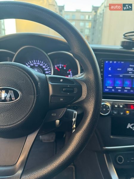 Седан Kia K5 2015 в Киеве