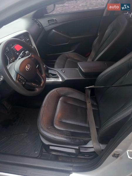Седан Kia K5 2012 в Николаеве