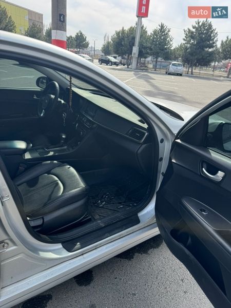 Седан Kia K5 2017 в Одесі