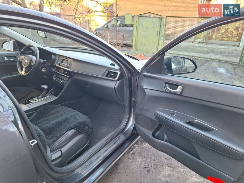 Седан Kia K5 2017 в Белой Церкви