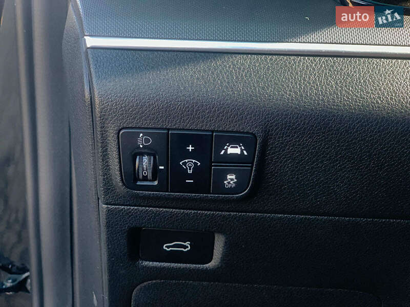 Седан Kia K5 2020 в Виннице