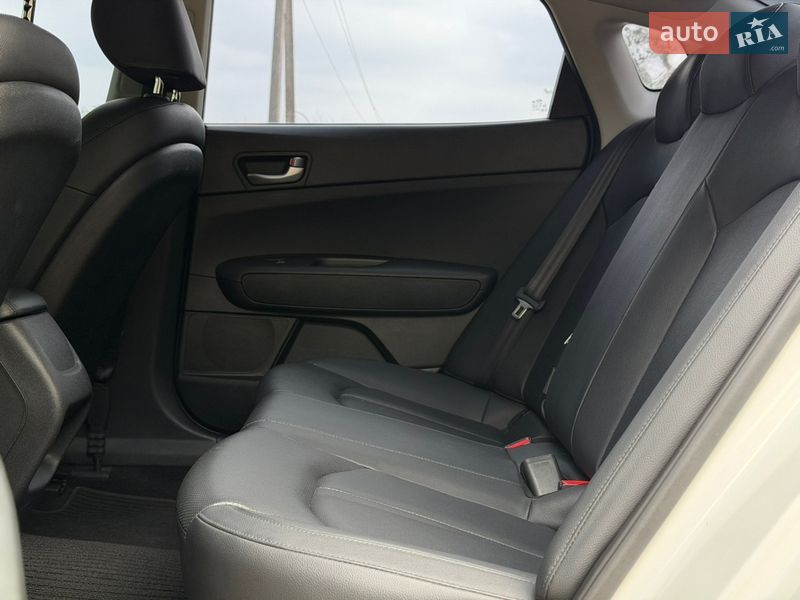 Седан Kia K5 2017 в Киеве