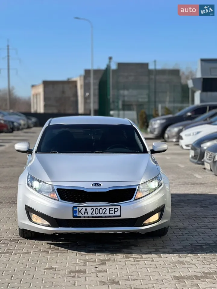 2010 Kia K5 - мініатюра 6