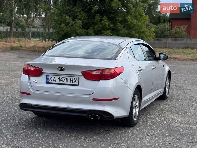Седан Kia K5 2014 в Киеве