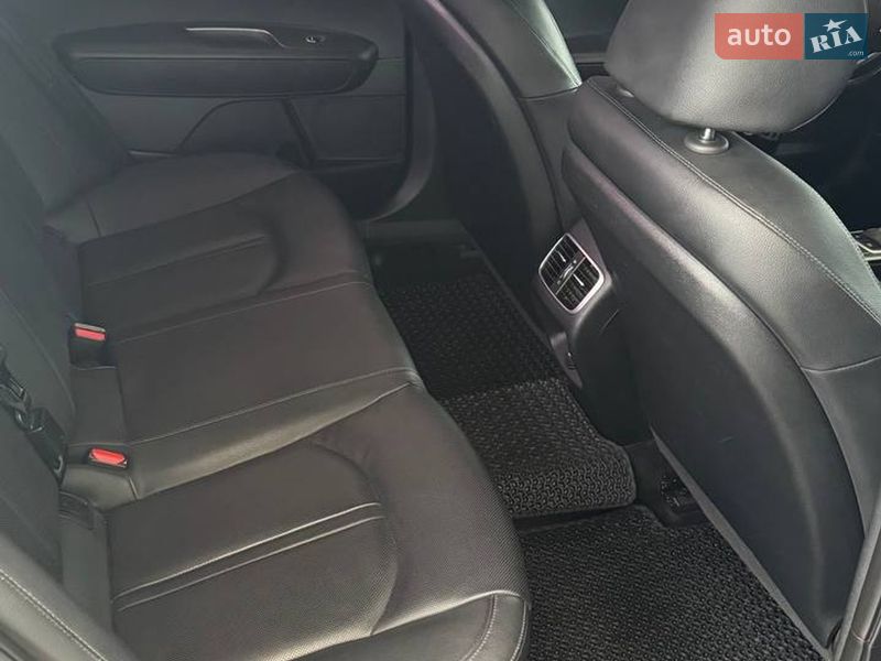 Седан Kia K5 2018 в Киеве фото 19 Седан Kia K5 2018 в Киеве