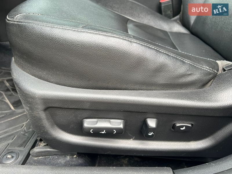 Седан Kia K5 2014 в Киеве