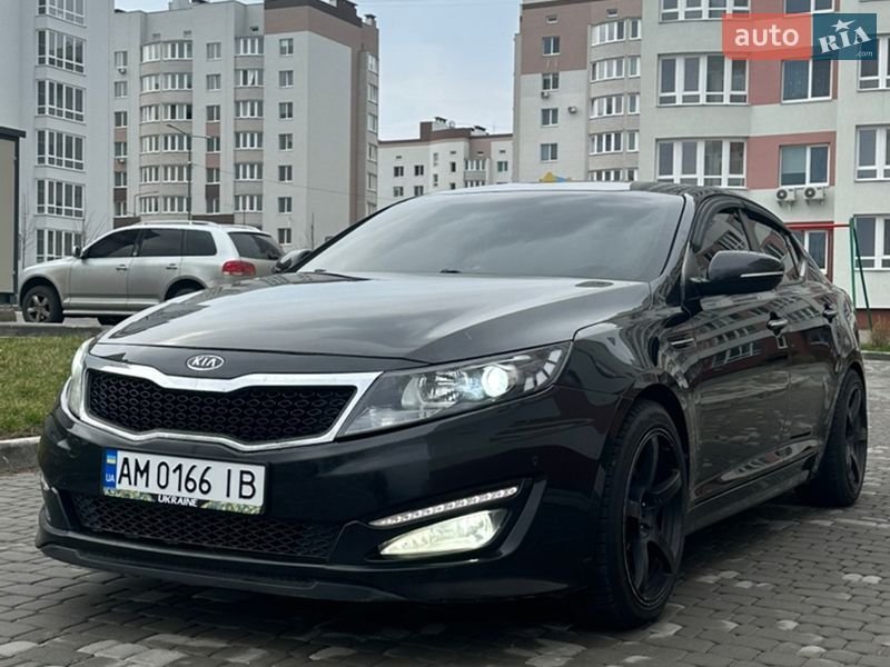 Седан Kia K5 2010 в Виннице