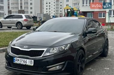 Седан Kia K5 2010 в Виннице