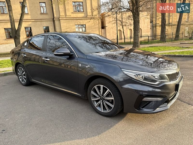 Седан Kia K5 2019 в Миколаєві