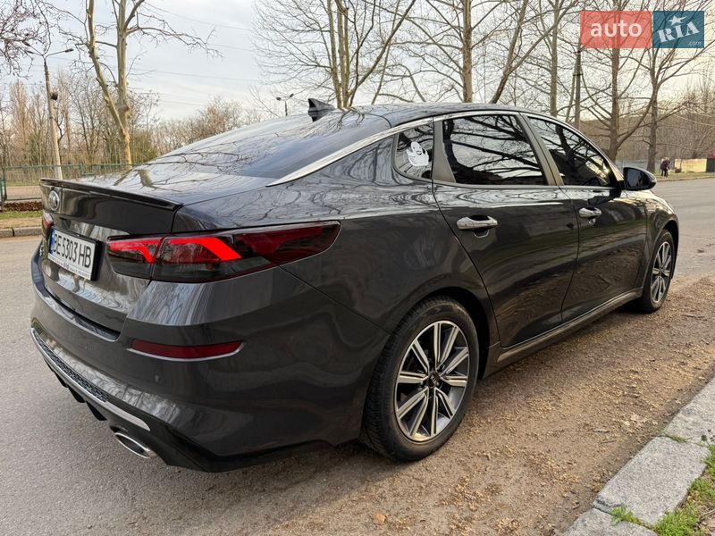 Седан Kia K5 2019 в Миколаєві