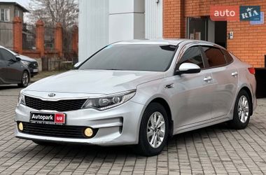 Седан Kia K5 2017 в Одессе