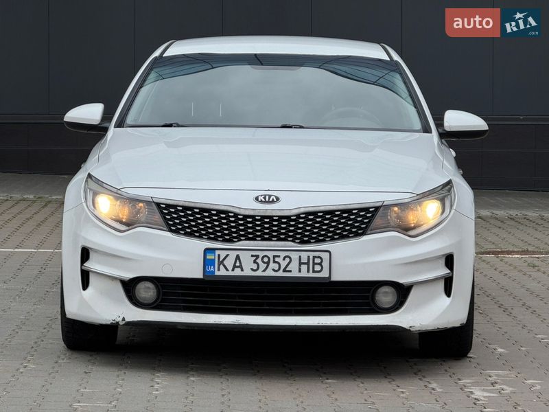 Седан Kia K5 2015 в Киеве