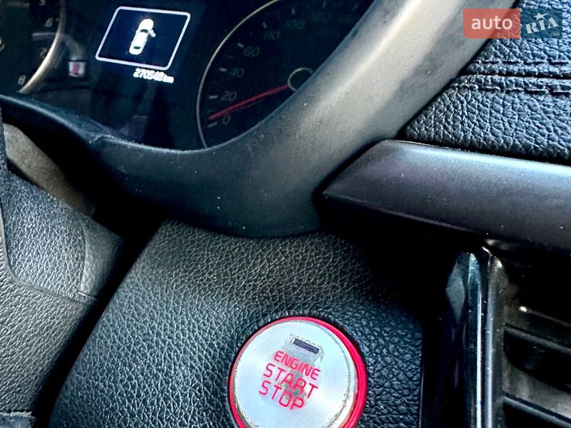 Седан Kia K5 2016 в Києві фото 57 Седан Kia K5 2016 в Києві