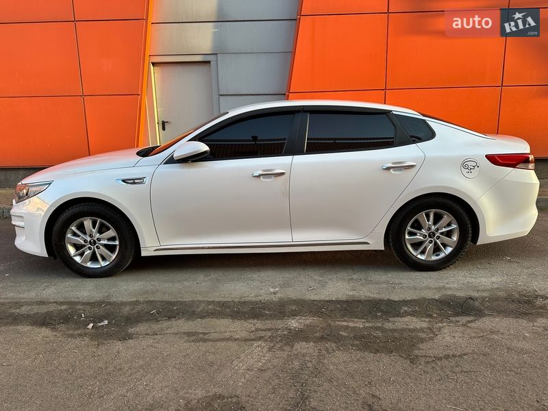Седан Kia K5 2016 в Києві фото 65 Седан Kia K5 2016 в Києві